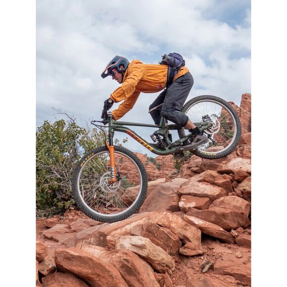 COPY - Men’s Zoic ETHER SHORTS + ESSENTIAL LINER new with tags Large bike $90 r… - Picture 6 of 6